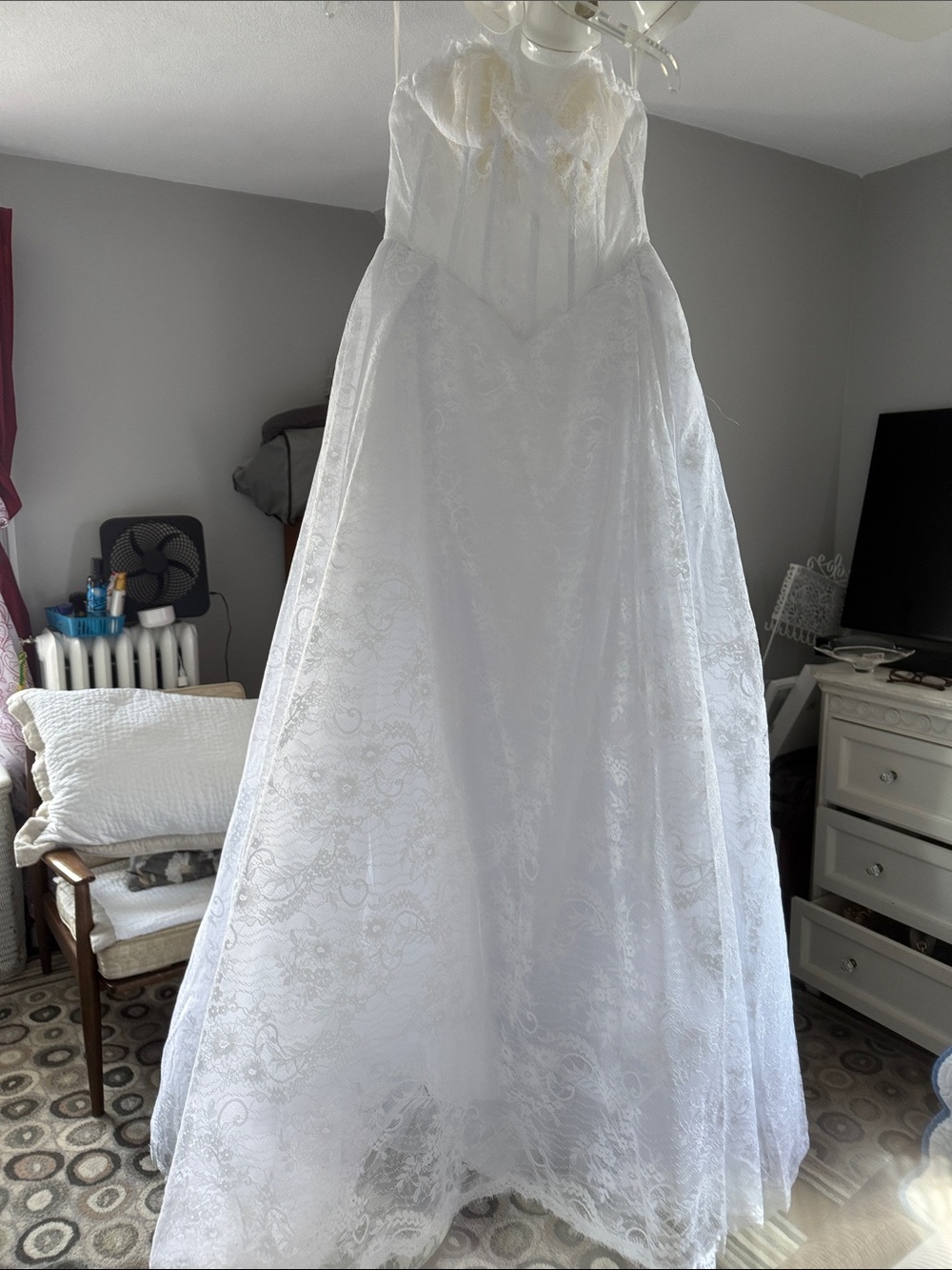 Classic White Lace Bridal Gown new